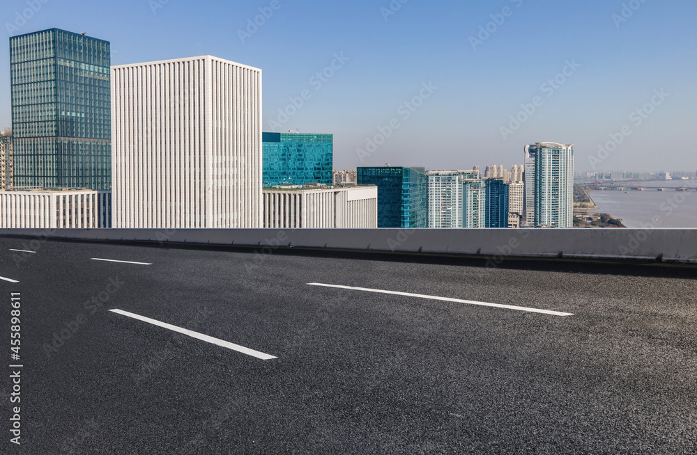 道路地面与城市建筑景观