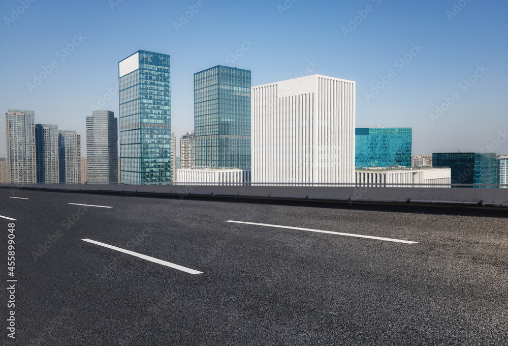 道路地面与城市建筑景观