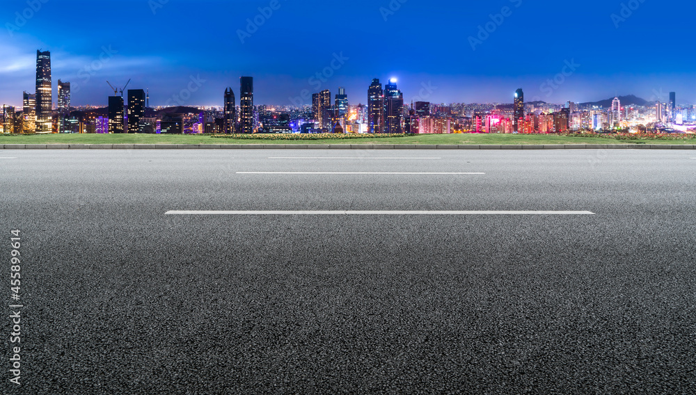 道路地面与城市建筑景观