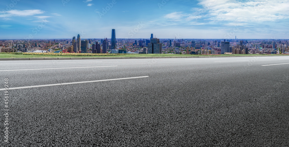 道路和城市建筑背景