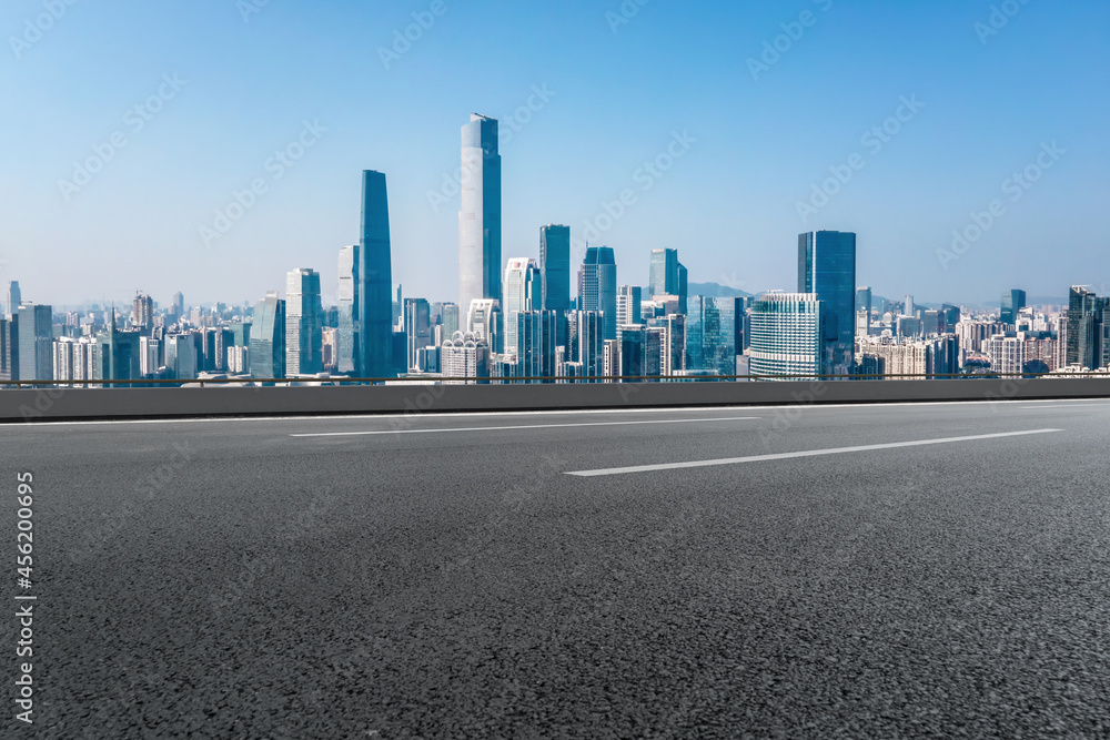 道路和城市建筑背景