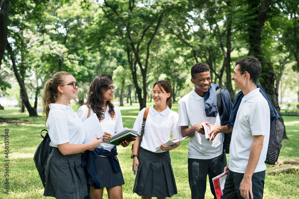 学生学习制服书大学书籍青少年概念