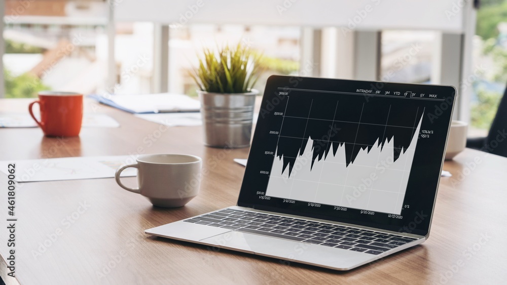 Business visual data analyzing technology by creative computer software