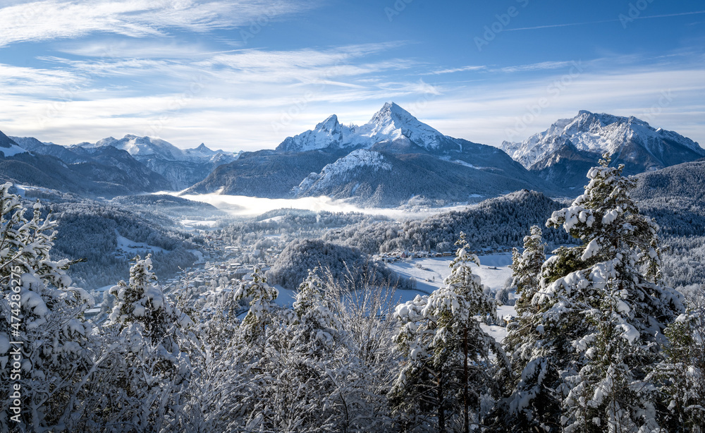 Idylic冬季景观，德国巴伐利亚州Berchtesgaden的Watzmann