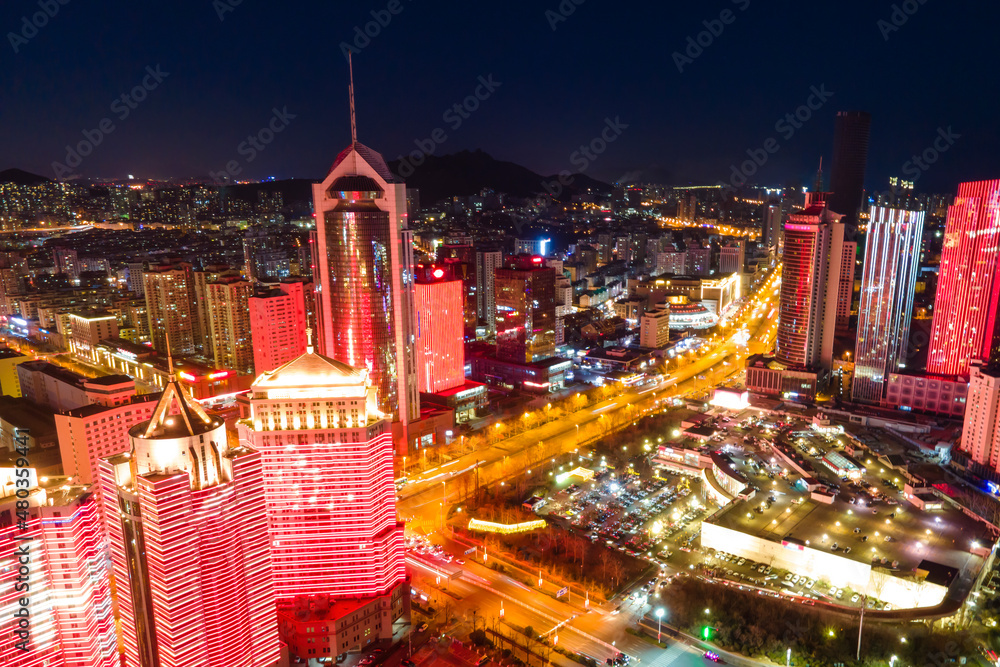 中国青岛现代城市建筑航拍夜景