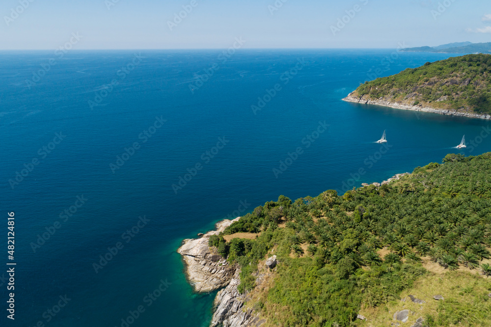 美丽的普吉岛热带海洋的壮丽海景美丽的山脉海岸