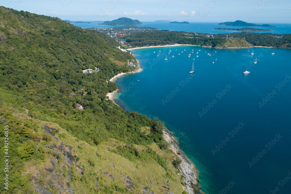 美丽的普吉岛热带海洋的壮丽海景美丽的山脉海岸