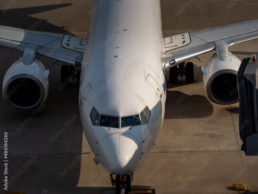 神戸空港で出発準備をしているボーイング737。