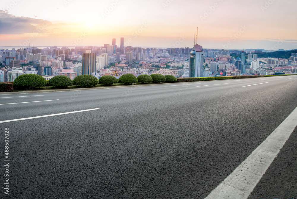 道路与中国现代城市建筑背景