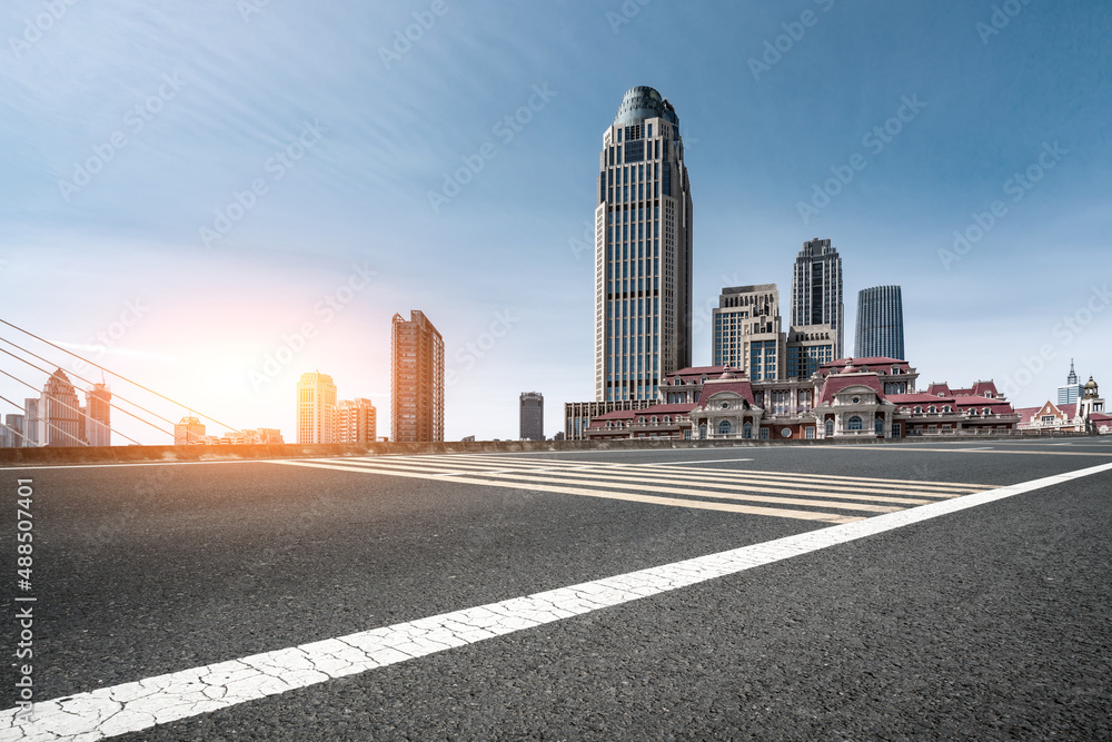 道路与中国现代城市建筑背景