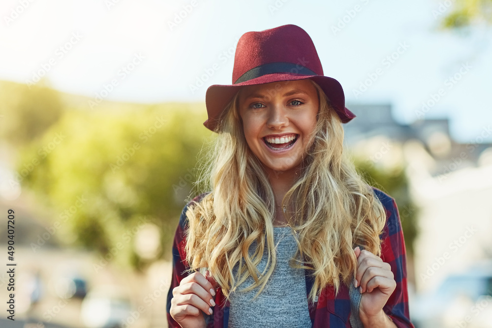 我最喜欢的事情是去我从未去过的地方。一个年轻漂亮女人看到我的画像