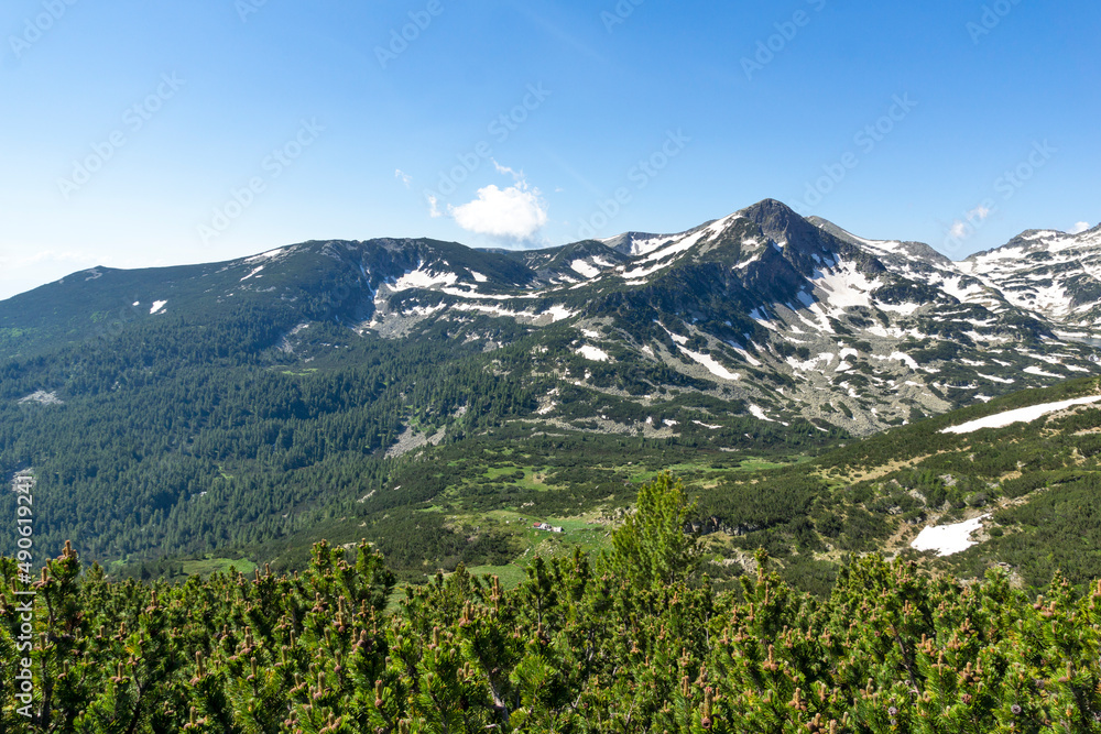 保加利亚波波沃湖附近的皮林山景观