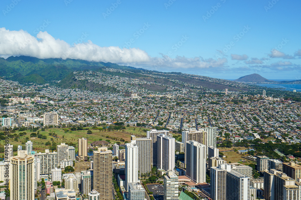 Stunning view of the Honolulu city on a sunny day