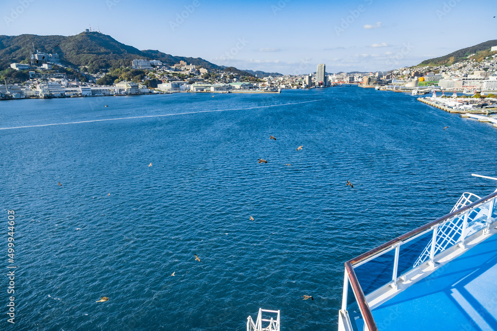 日本长崎县的海边景象