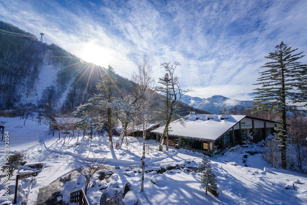 日本岐阜县高山市新和坂索道的高山小屋