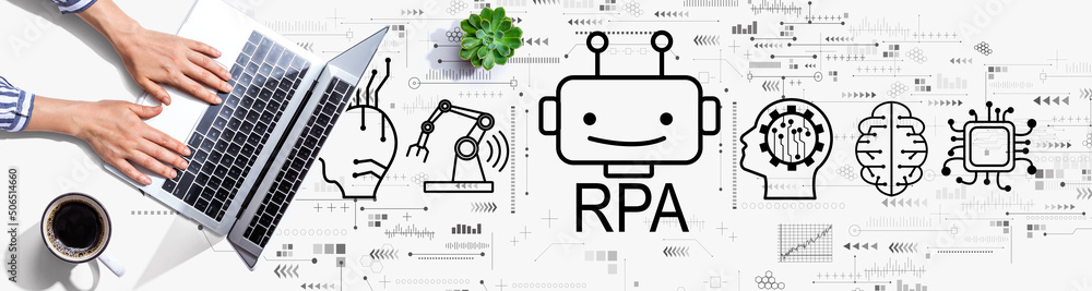 机器人过程自动化RPA主题与使用笔记本电脑的人