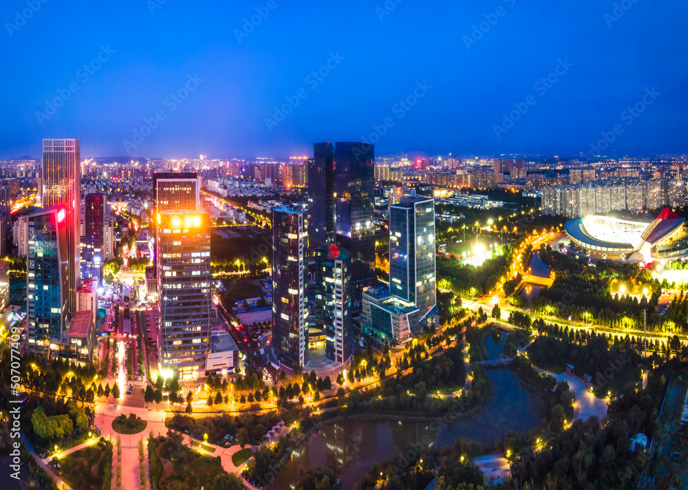 中国淄博现代城市建筑景观夜景