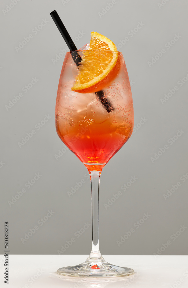 glass of aperol spritz cocktail