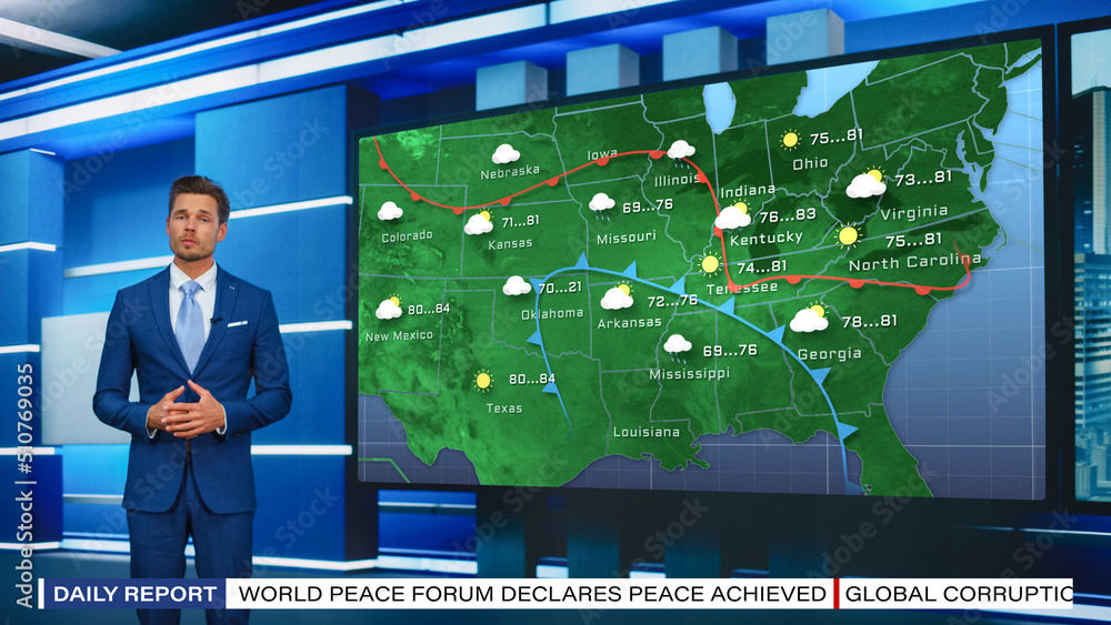 电视天气预报节目：专业电视主持人在Studi新闻室回顾天气报告