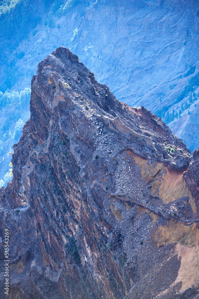 西班牙加那利群岛拉帕尔马的Roque de Los Muchachos山景。鲁格景观