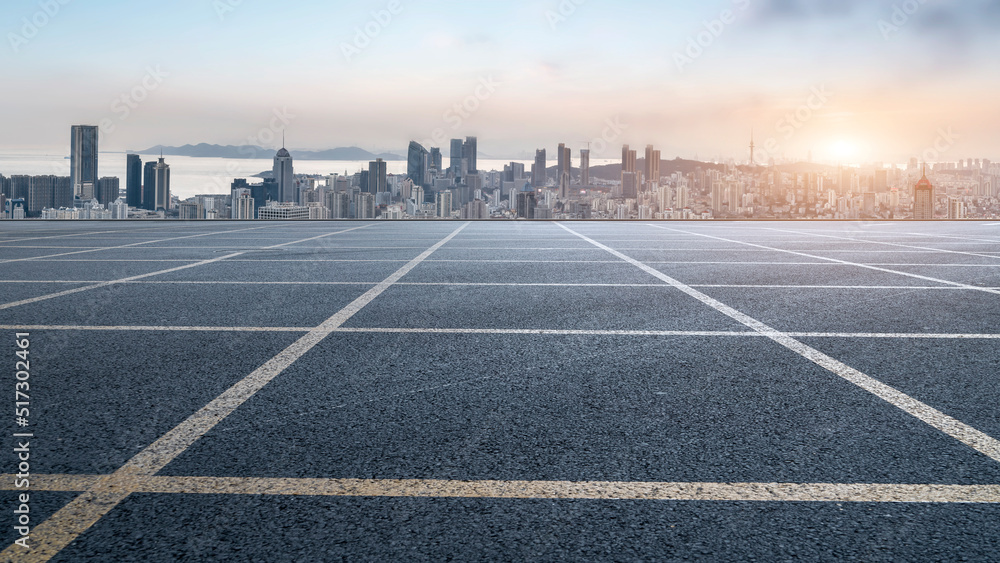 城市道路地面与现代建筑景观