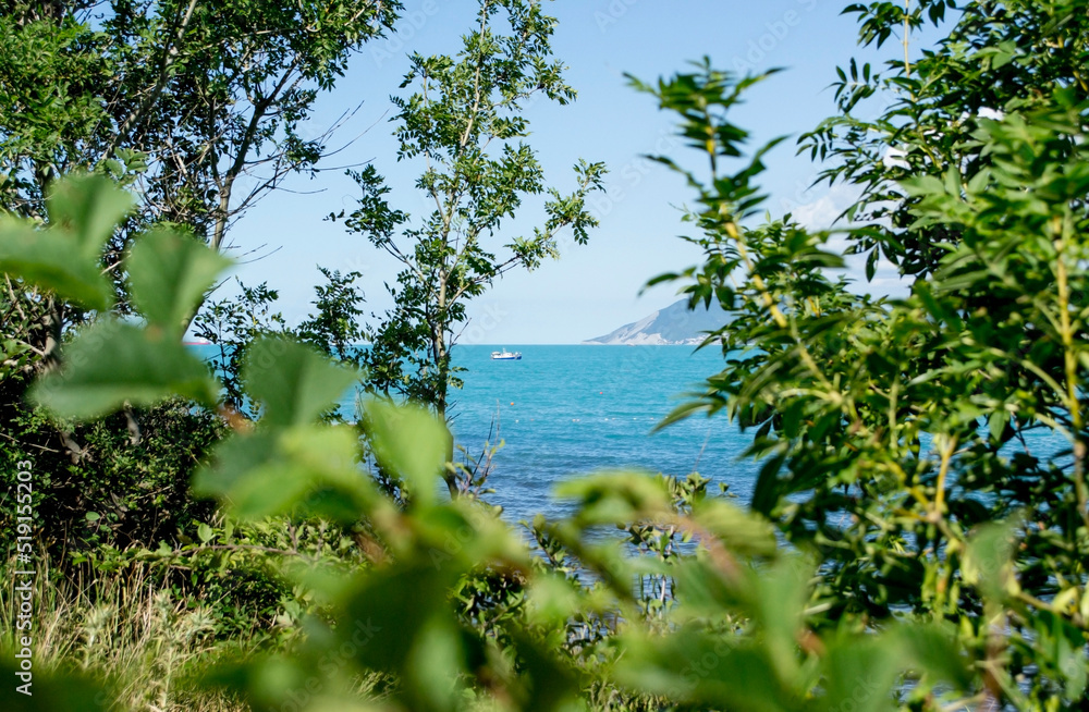 带船的海景