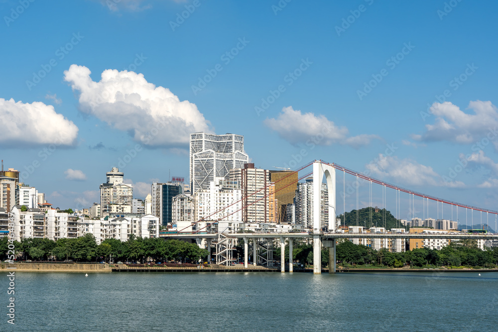 中国柳州河滨街景