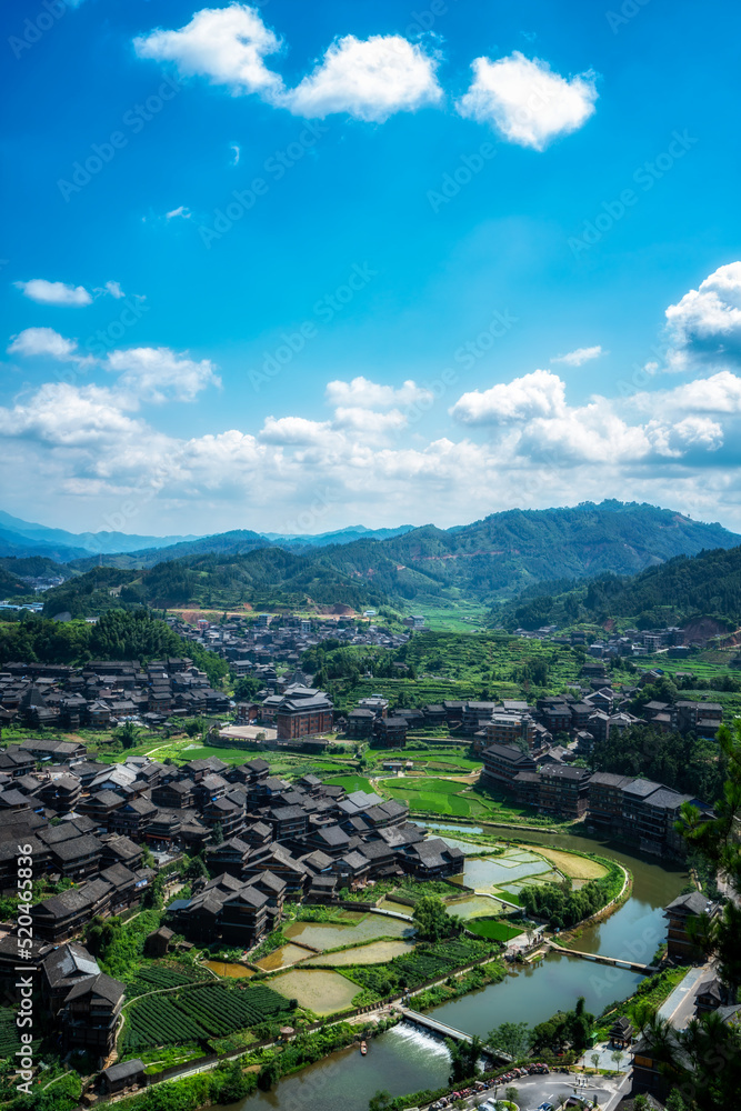 航拍刘城阳八寨古侗族民居田园风光