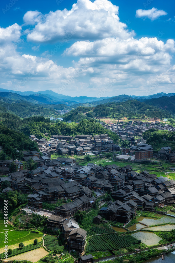 三江城阳八寨古民居航拍全景图