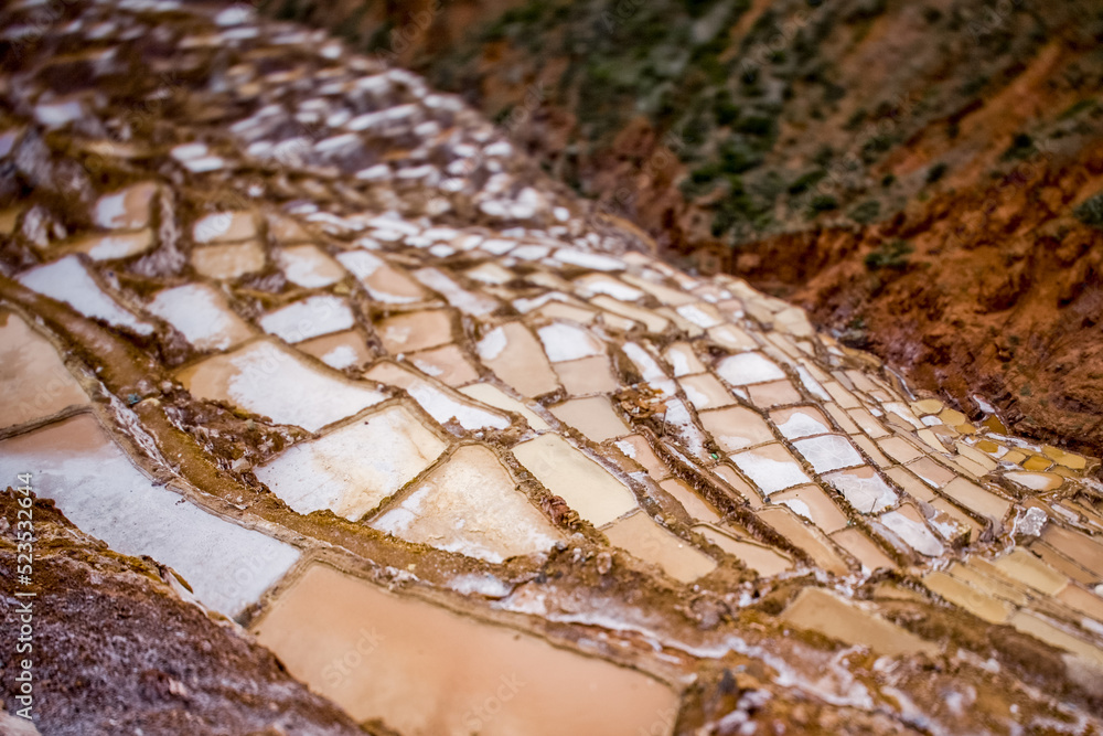 秘鲁的Salinas de Maras地区。库斯科附近Maras的印加盐田。南美洲