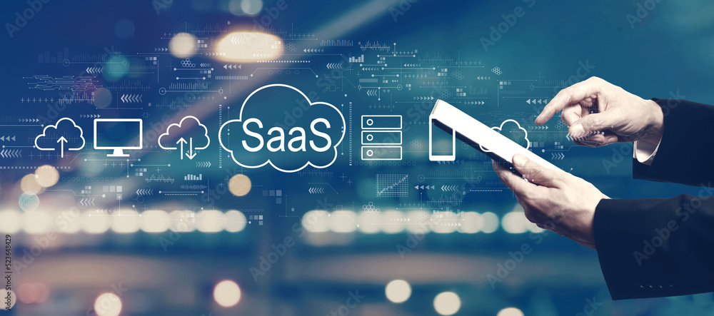 SaaS——商人使用平板电脑的软件即服务概念