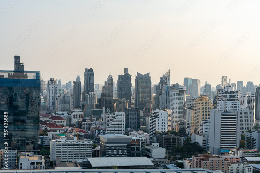 泰国曼谷的城市天际线和摩天大楼。曼谷的美景