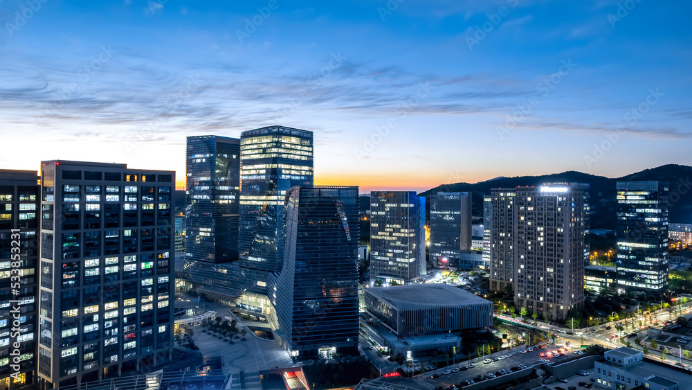 中国青岛现代城市建筑航拍夜景