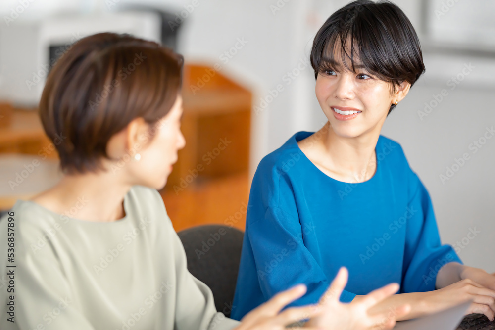 ビジネス・女性・3人