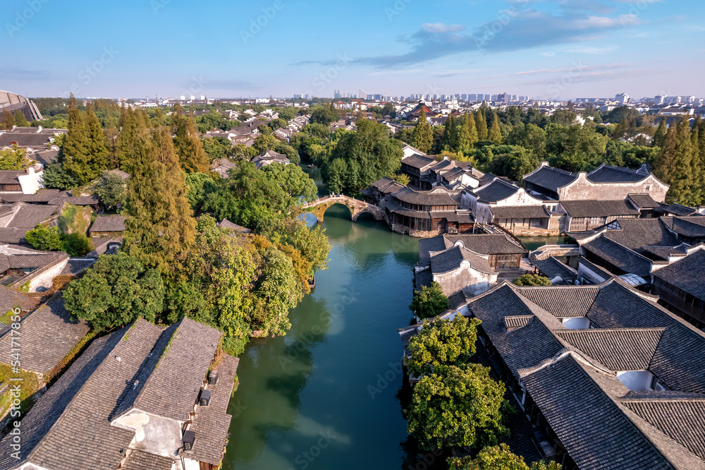 中国乌镇河两岸古建筑风光