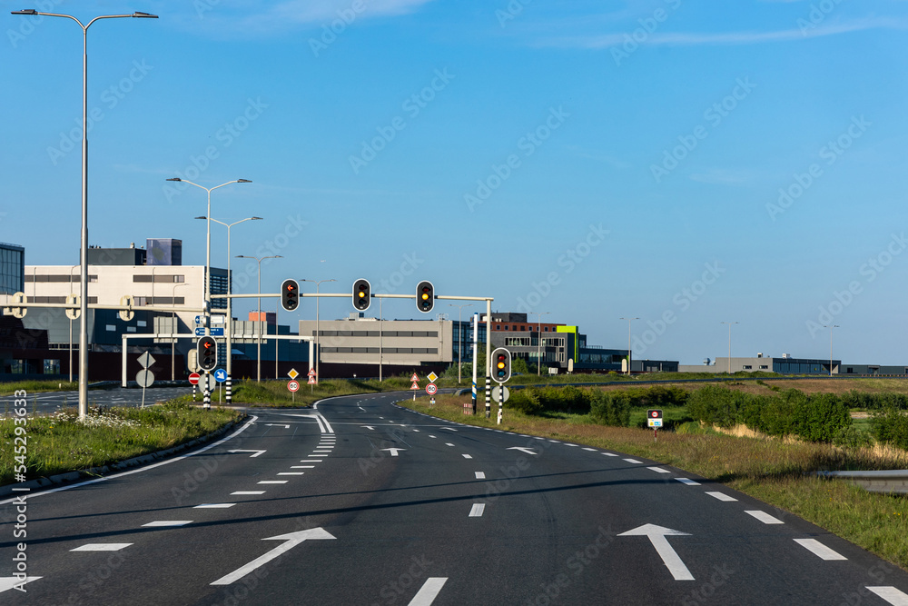 荷兰高速公路上的红绿灯