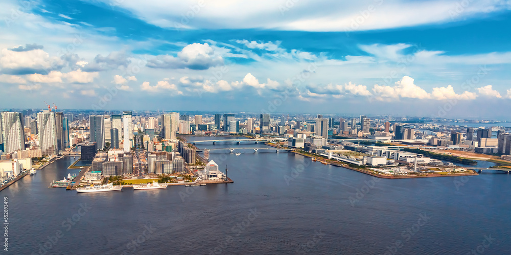 日本东京都港区台场港鸟瞰图