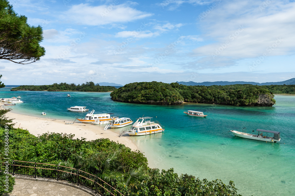 沖縄県・石垣島・川平湾の風景