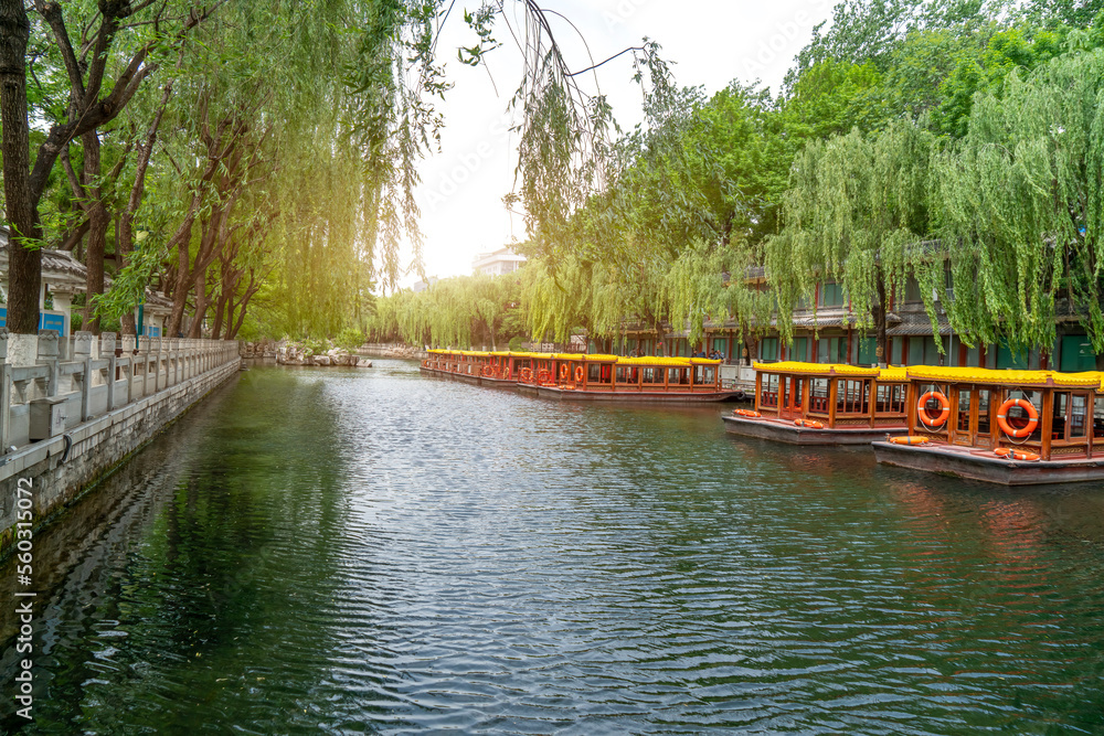 Jinan Daming Lake Chinese Garden Scenic Area