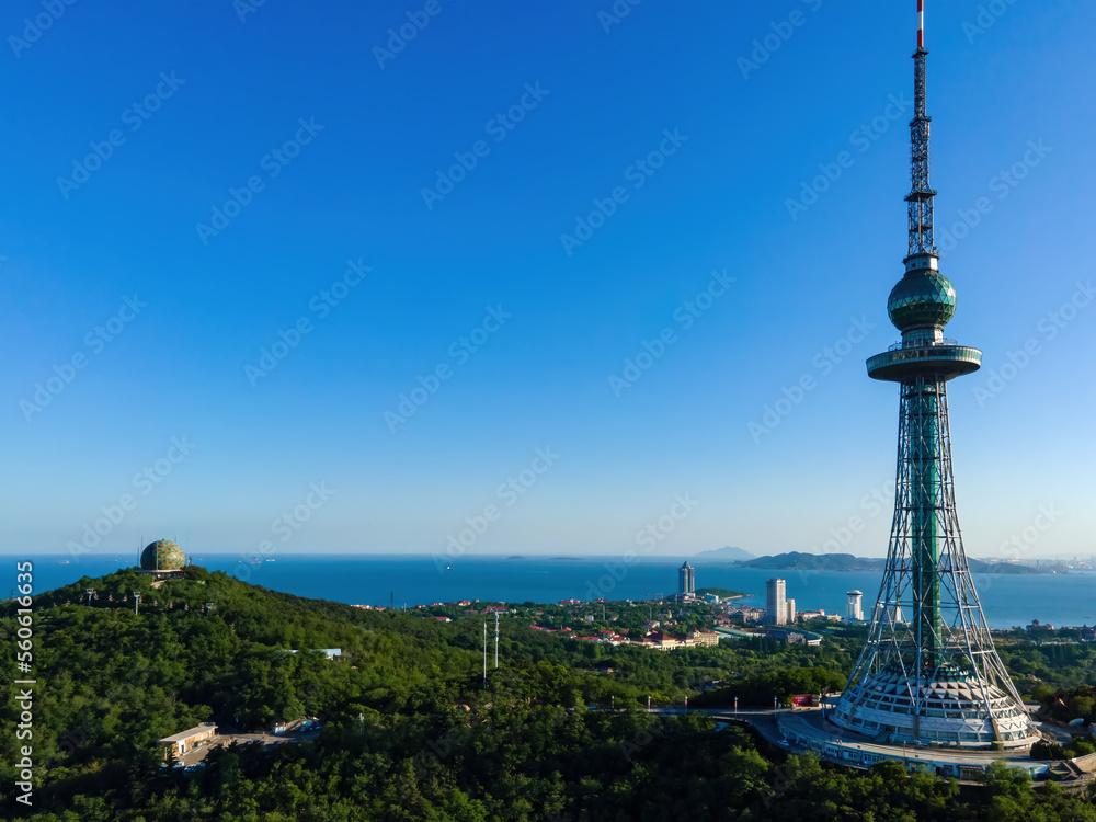 俯瞰青岛城市海岸线景观