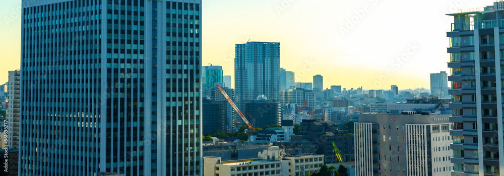 日本东京都港区城市景观中的摩天大楼