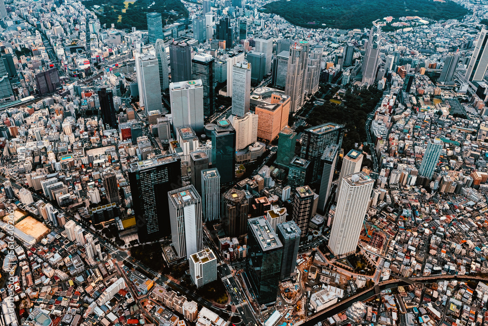 日本东京新宿摩天大楼鸟瞰图