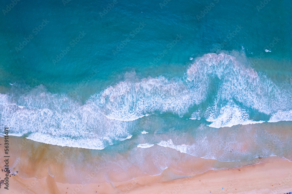 海面鸟瞰图，海浪和水面纹理的鸟瞰图，绿松石海背景