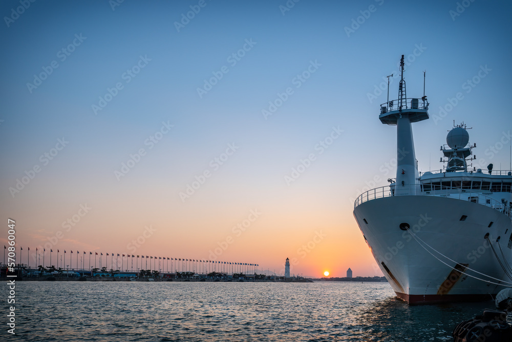 Qingdao Lover Dam Lighthouse Street View