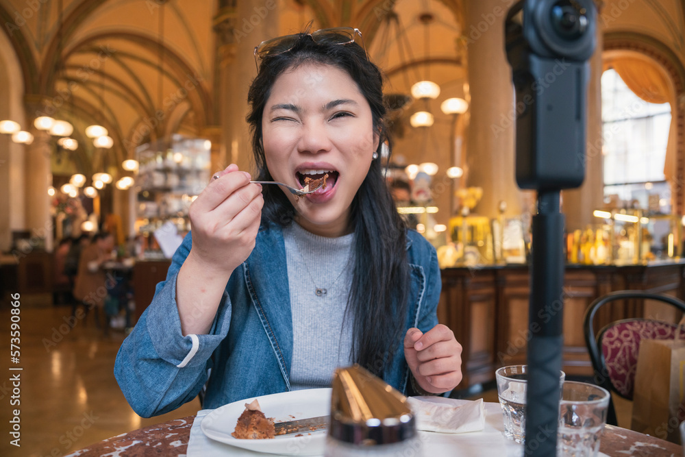 Asia travel vlogger introduce great menu famous restaurant while lives streaming for social reel vid