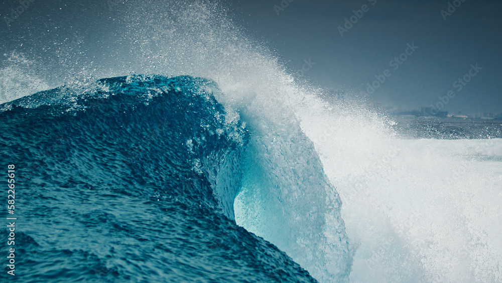 Ocean wave in the Maldives