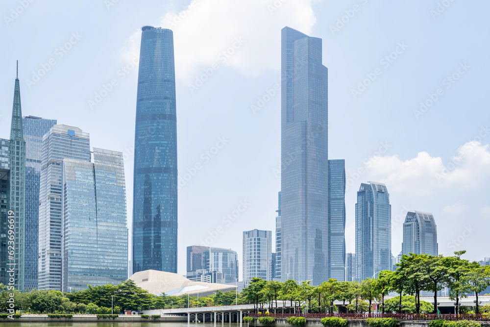 Guangzhou Zhujiang New Town CBD Office Building