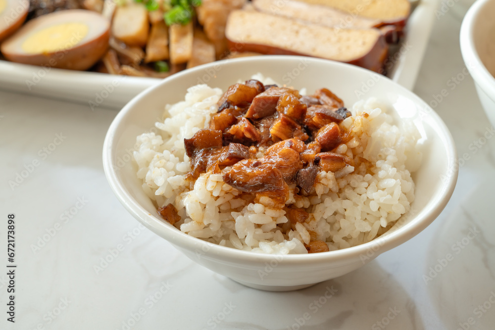 Braised meat over cooked rice, famous and delicious street food in Taiwanese restaurant.